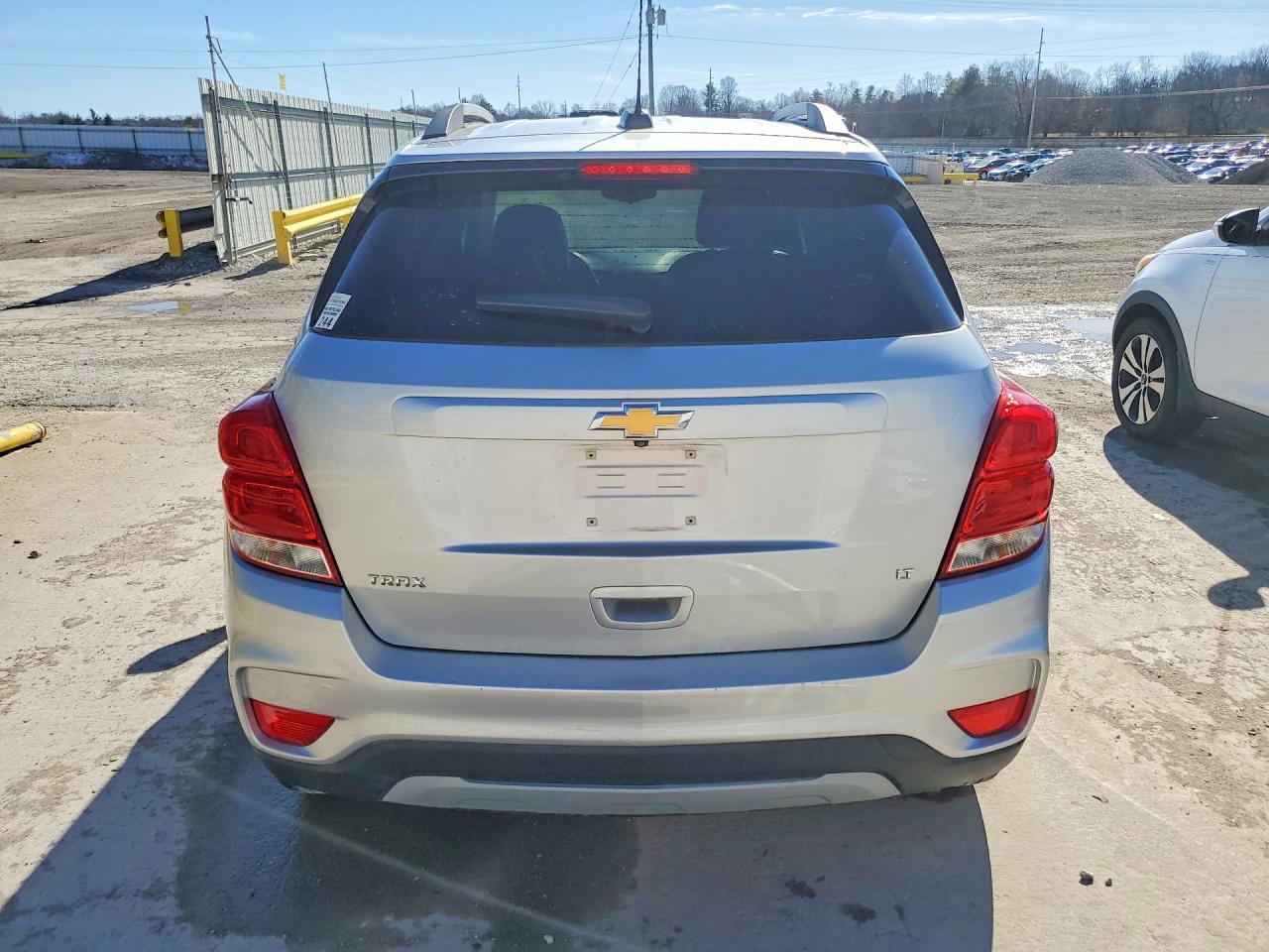 2018 CHEVROLET TRAX 1LT photo 6