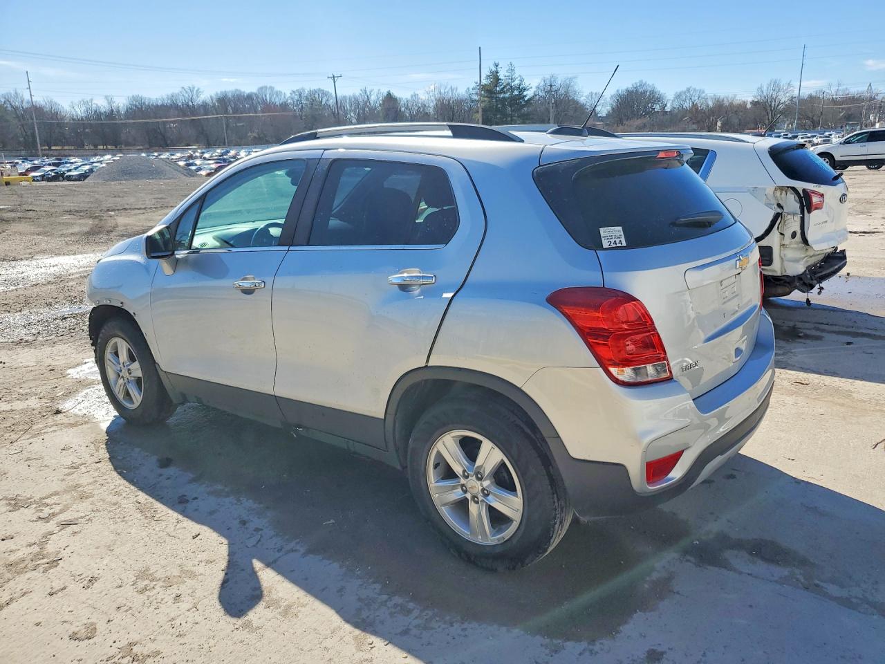 2018 CHEVROLET TRAX 1LT photo 2