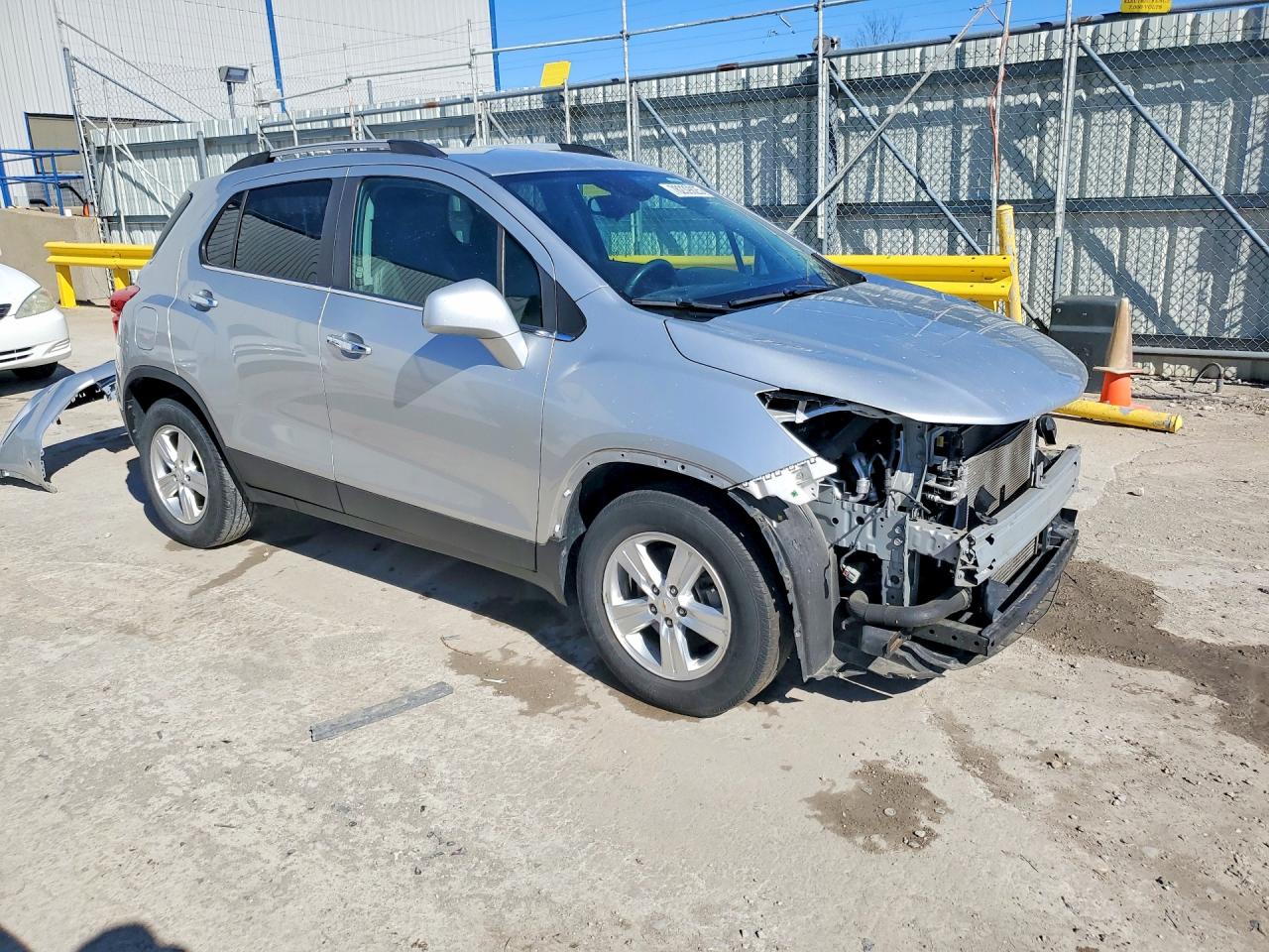 2018 CHEVROLET TRAX 1LT photo 4