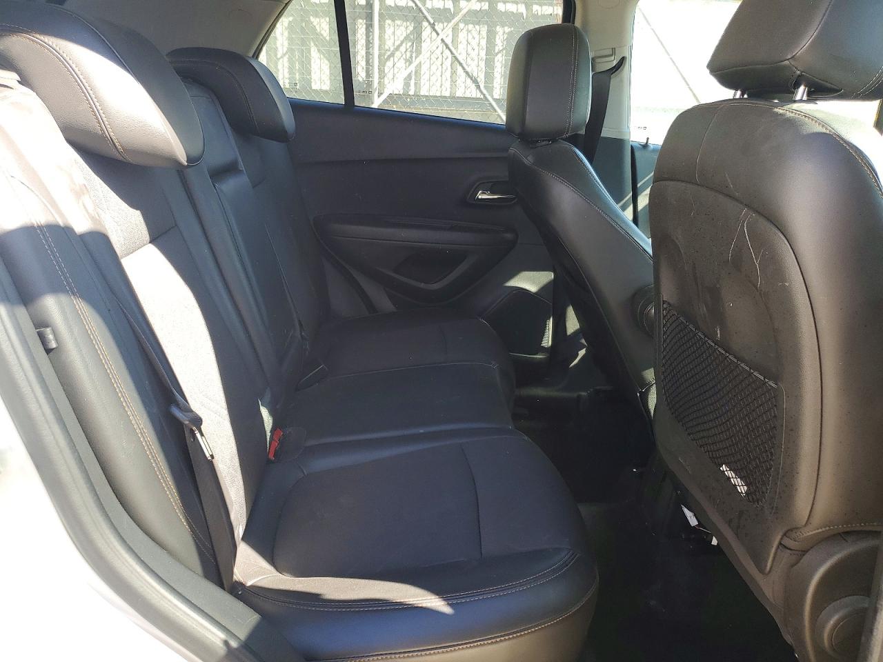2018 CHEVROLET TRAX 1LT photo 11