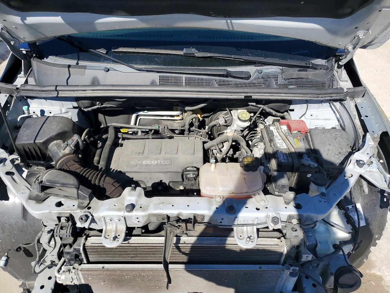 2018 CHEVROLET TRAX 1LT photo 12
