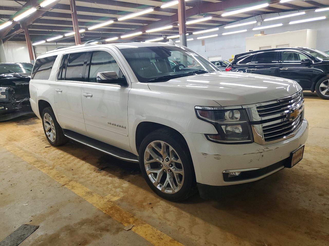 2018 CHEVROLET SUBURBAN K1500 PREMIER photo 4