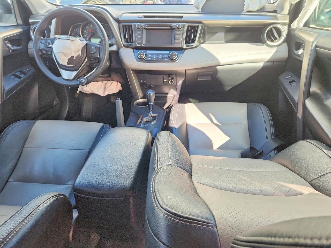 2014 TOYOTA RAV4 XLE photo 8
