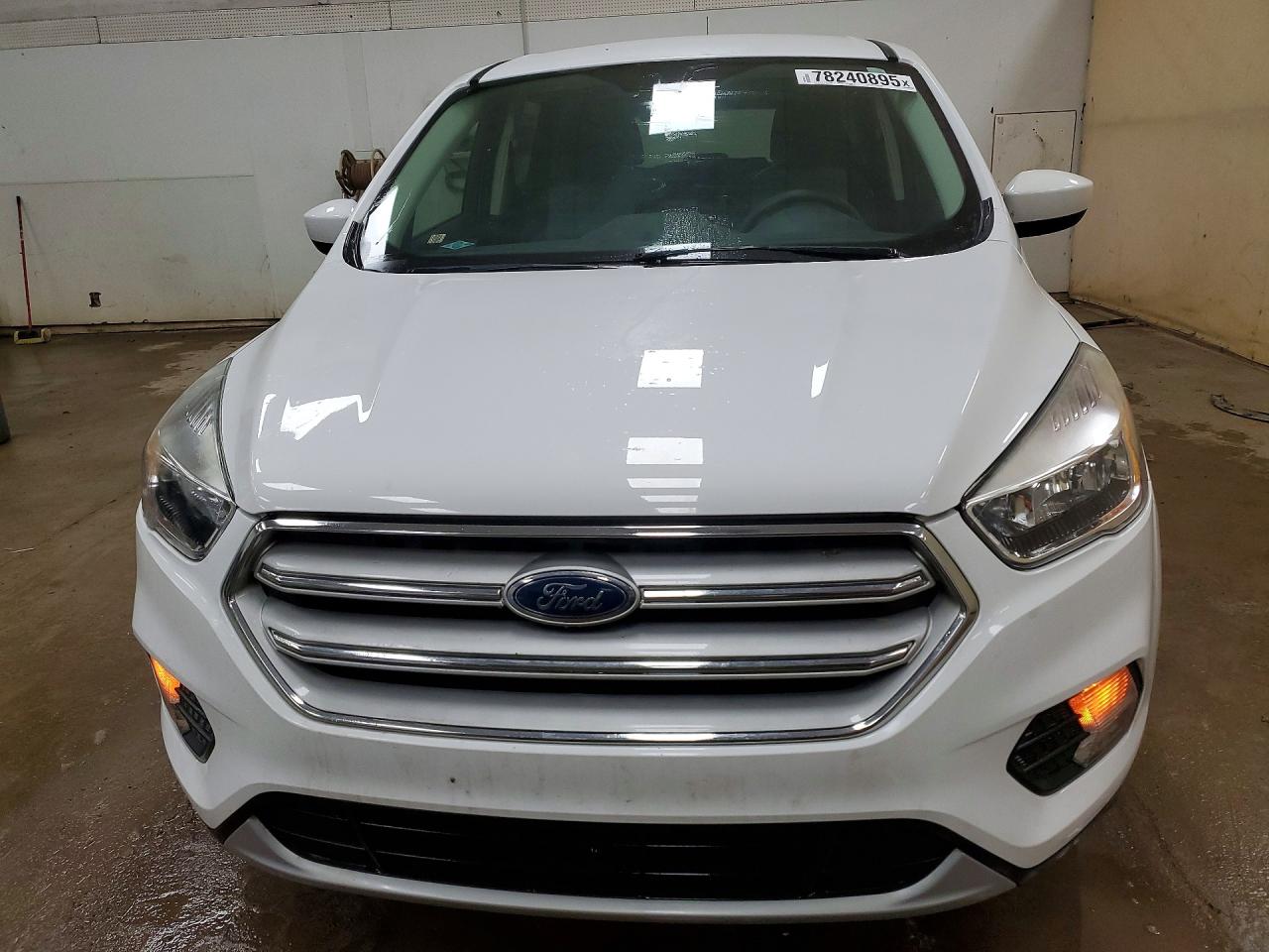 2019 FORD ESCAPE SE photo 9