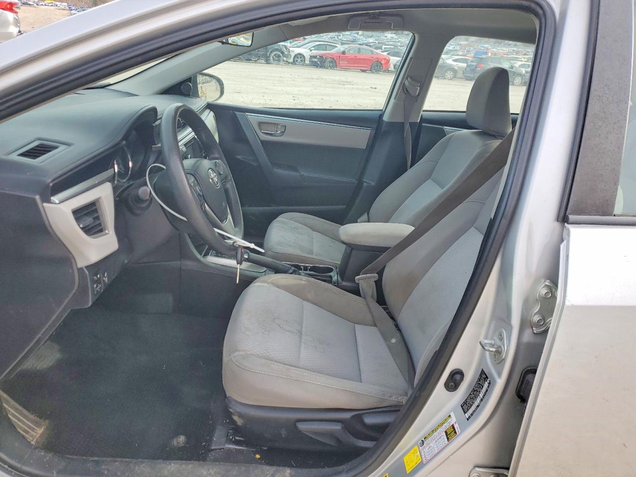 2016 TOYOTA COROLLA photo 7