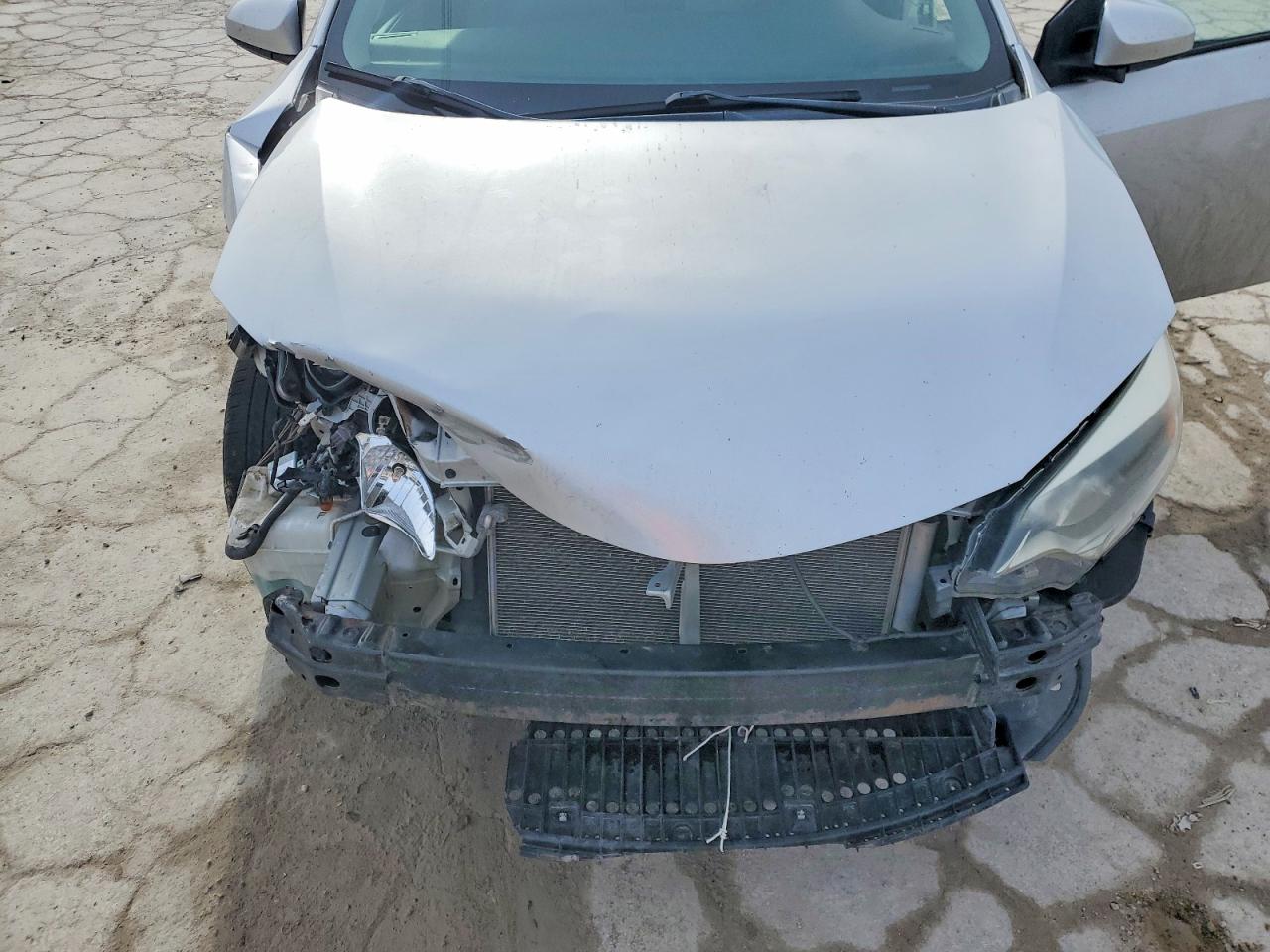 2016 TOYOTA COROLLA photo 11