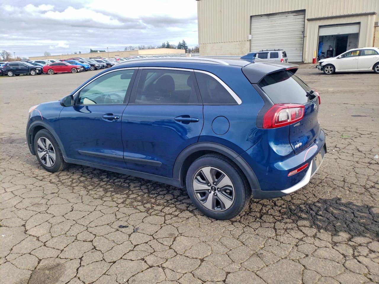 2018 KIA NIRO LX photo 2
