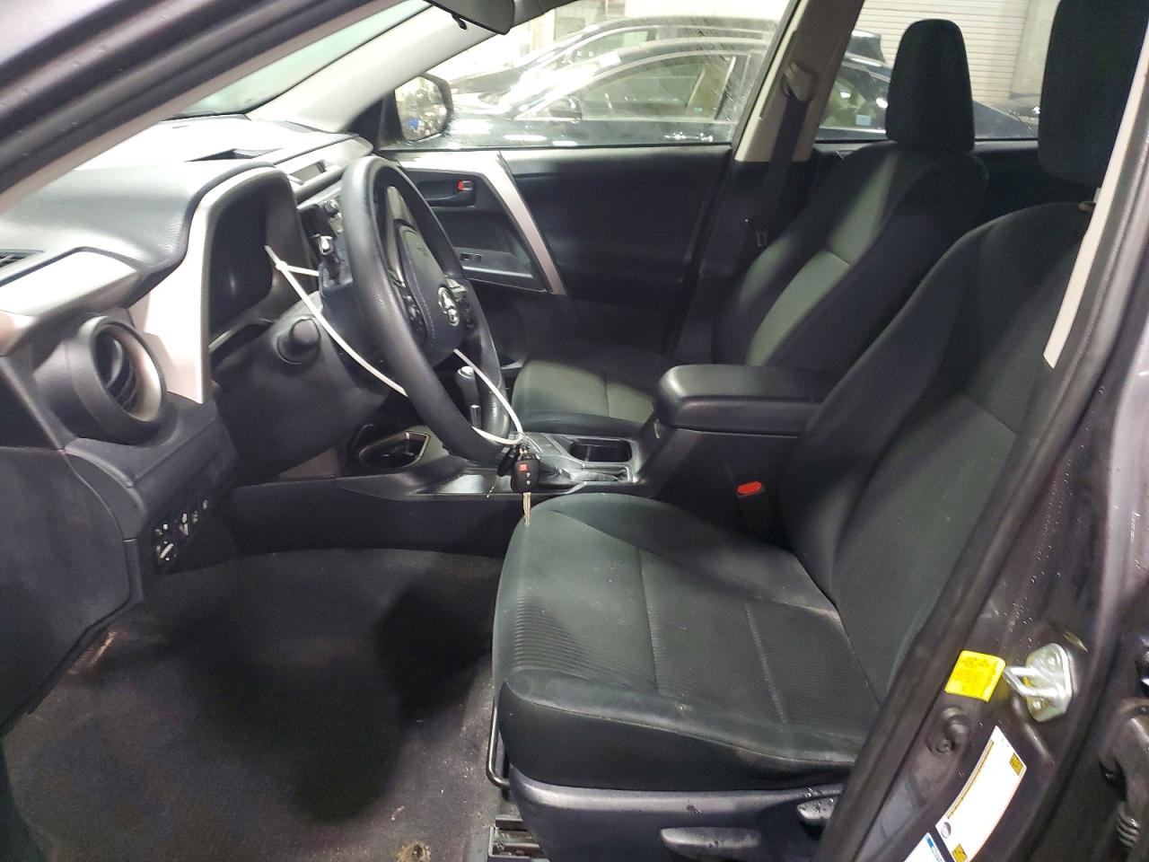 2017 TOYOTA RAV4 LE photo 19