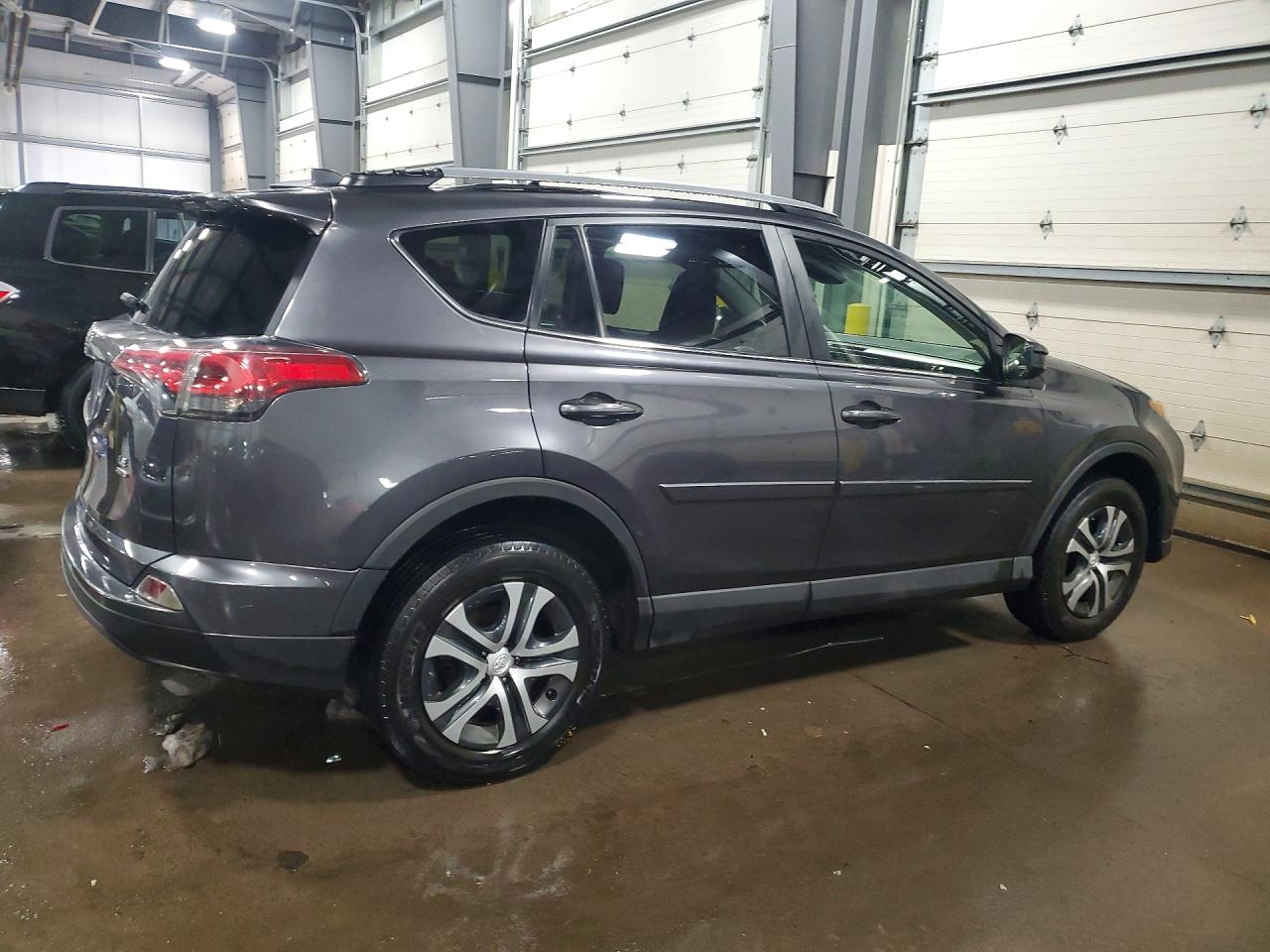 2017 TOYOTA RAV4 LE photo 7