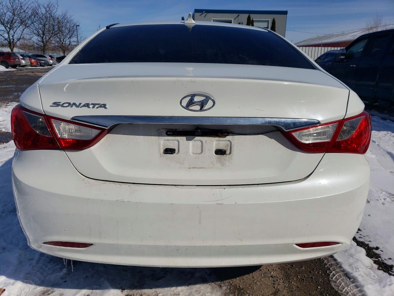 2012 HYUNDAI SONATA GLS photo 11