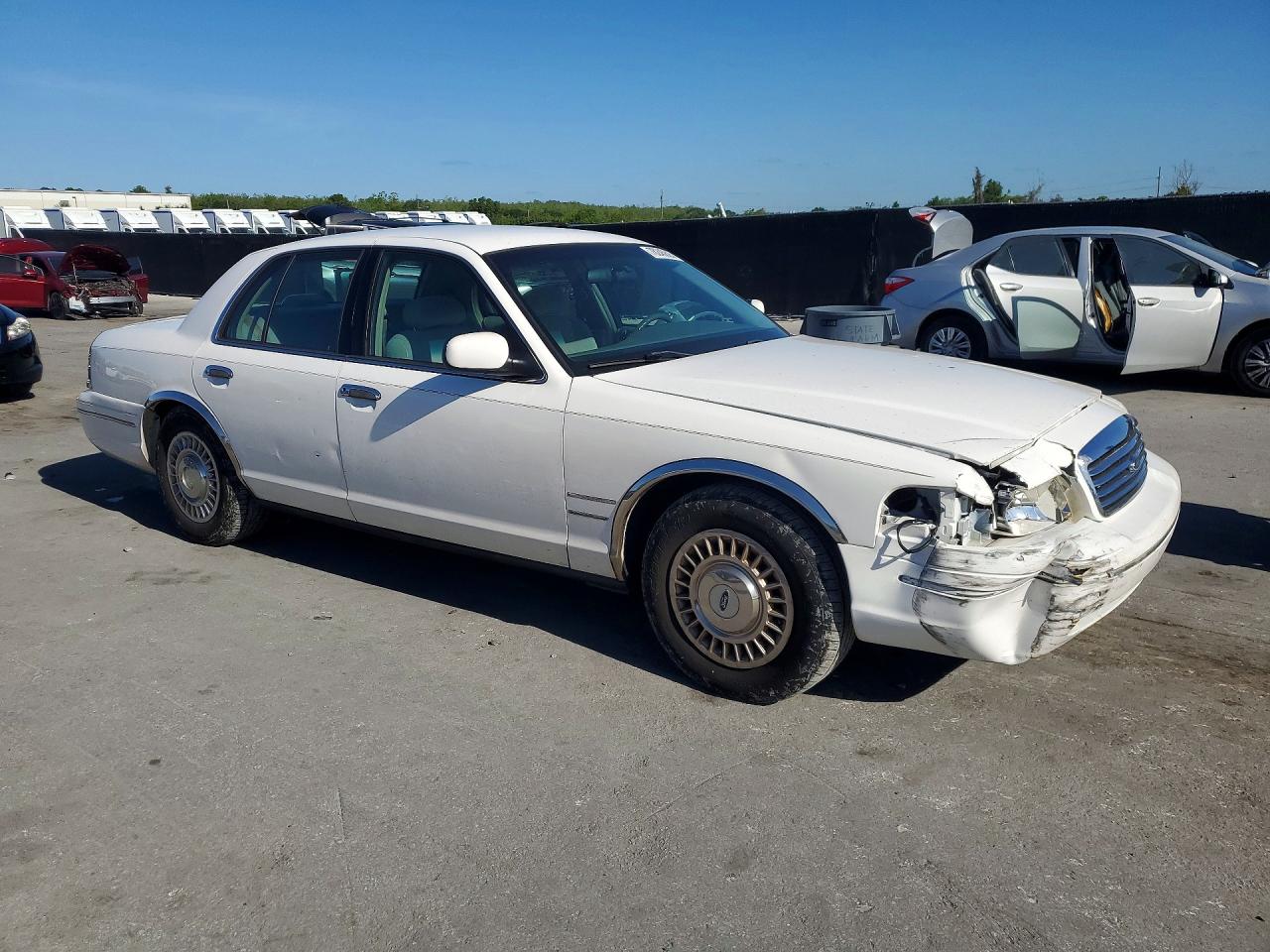 1999 FORD CROWN VICTORIA photo 7