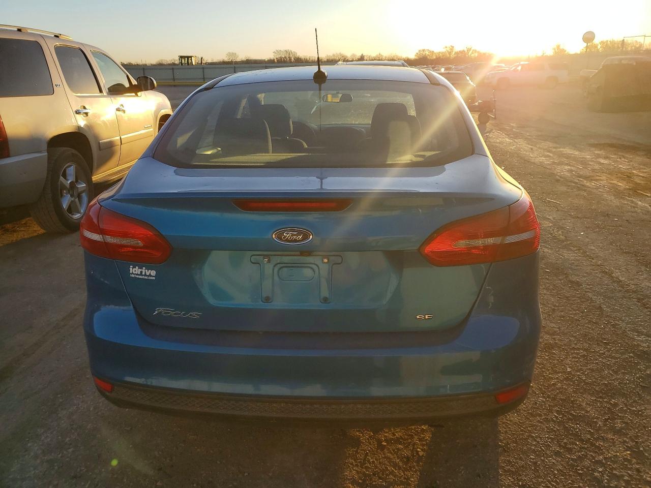2017 FORD FOCUS SE photo 16