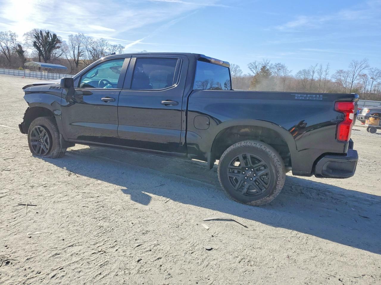2025 CHEVROLET SILVERADO K1500 TRAIL BOSS CUSTOM photo 2