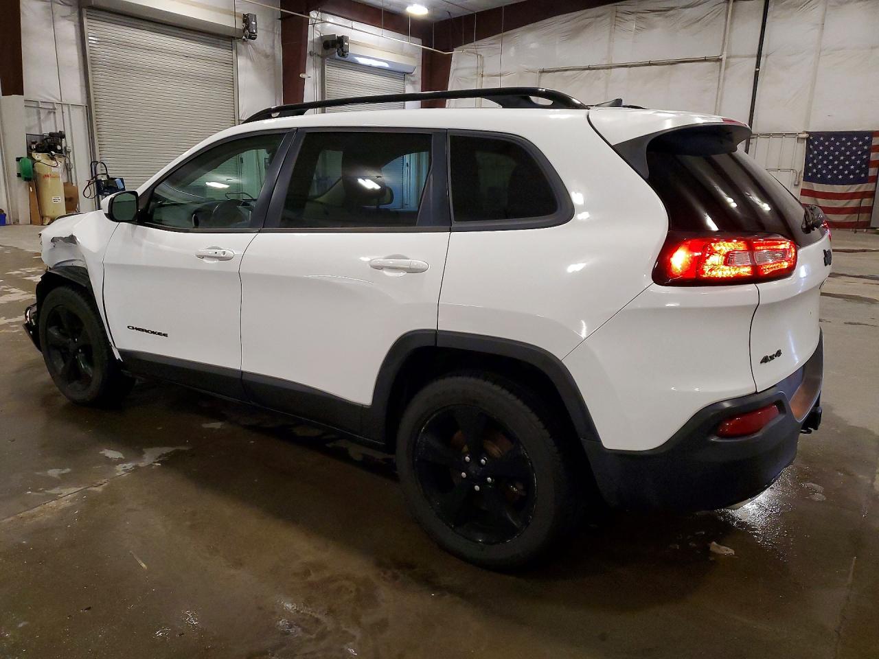 2016 JEEP CHEROKEE LATITUDE photo 3