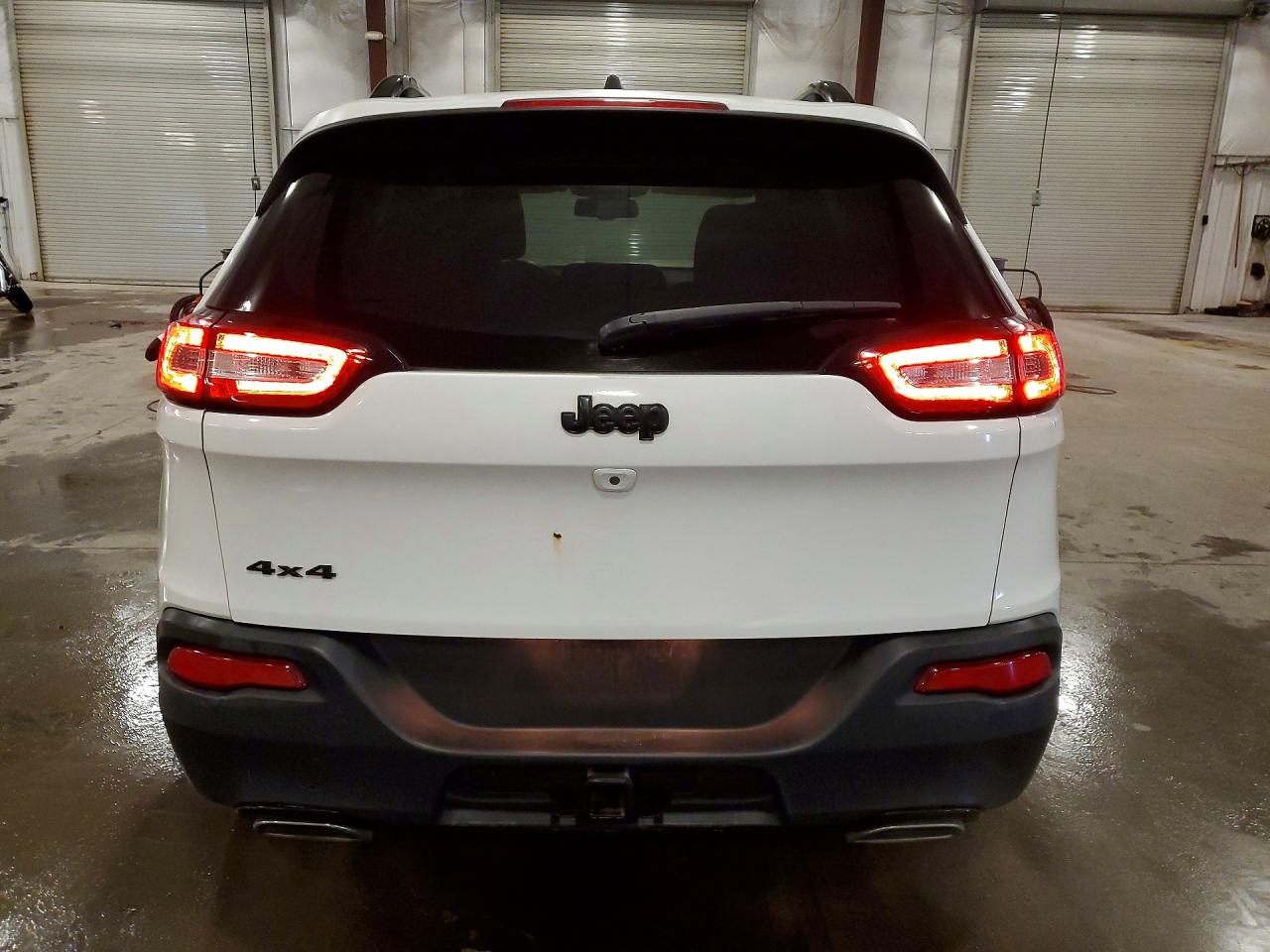 2016 JEEP CHEROKEE LATITUDE photo 11