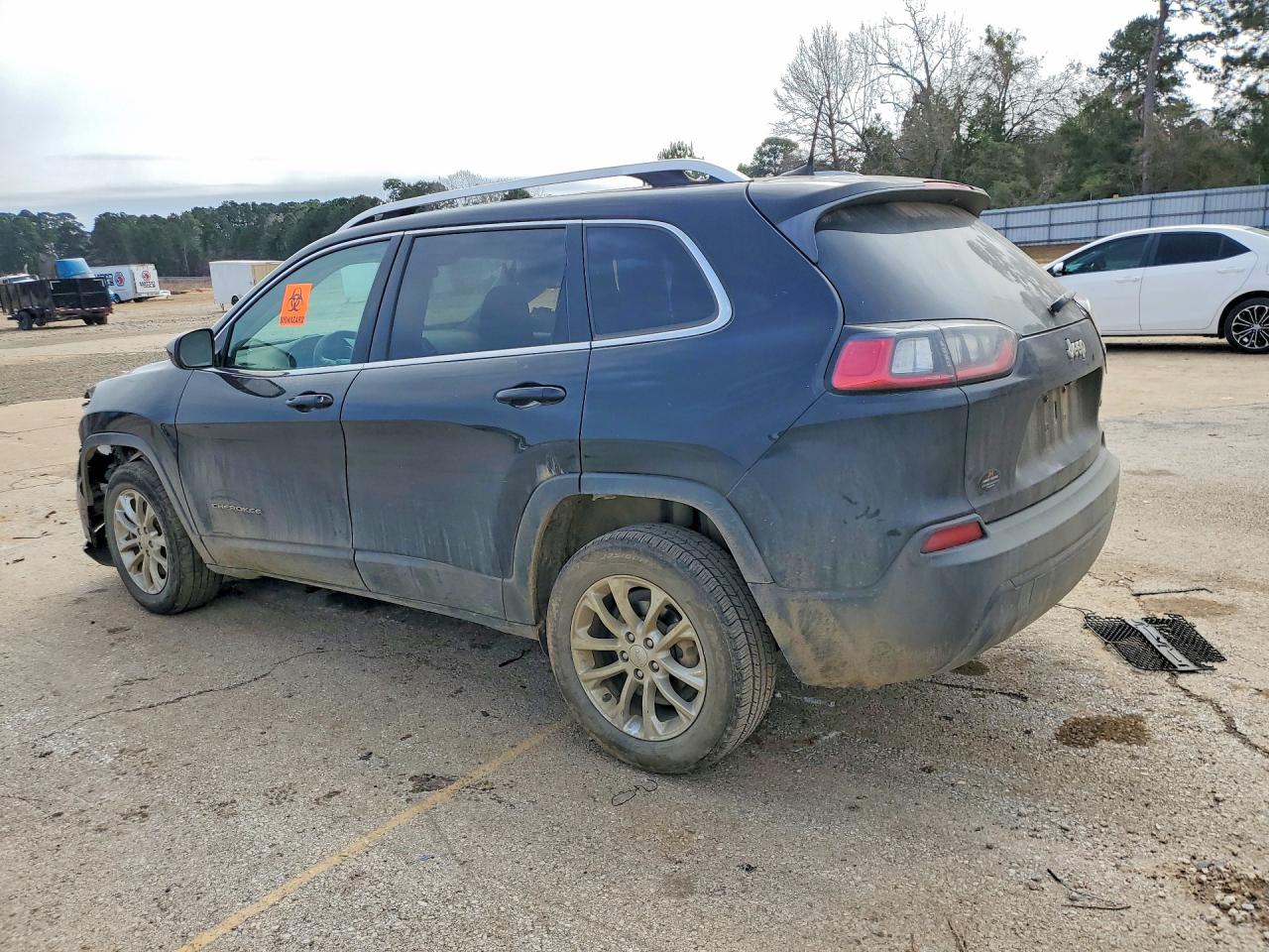 2019 JEEP CHEROKEE LATITUDE photo 3