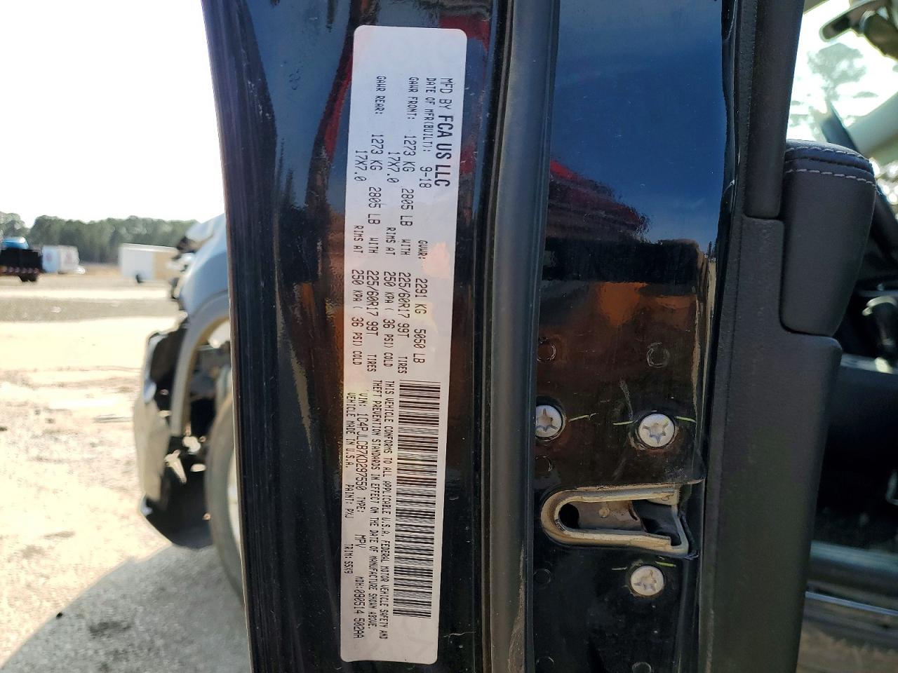 2019 JEEP CHEROKEE LATITUDE photo 25