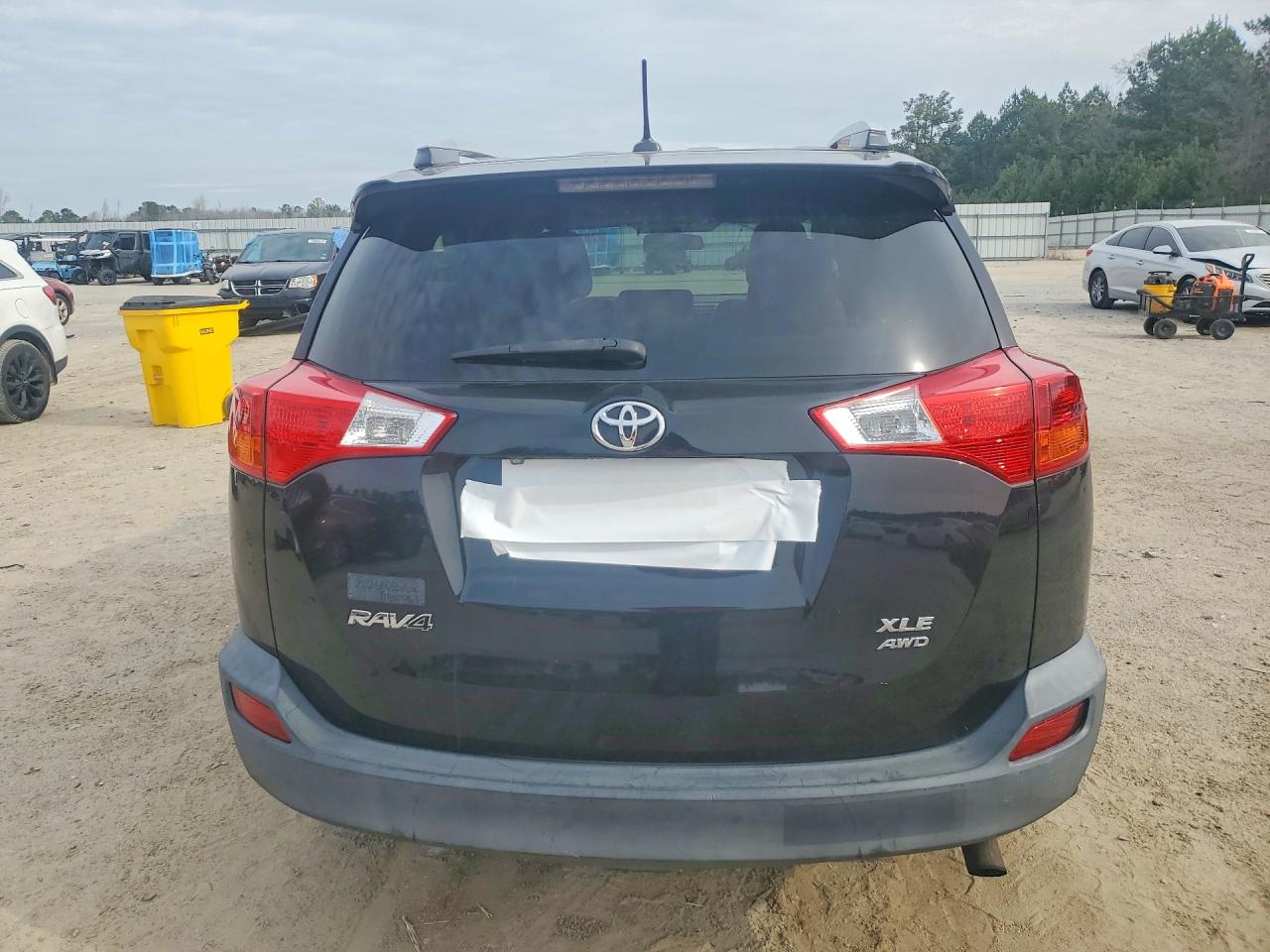 2014 TOYOTA RAV4 XLE photo 6