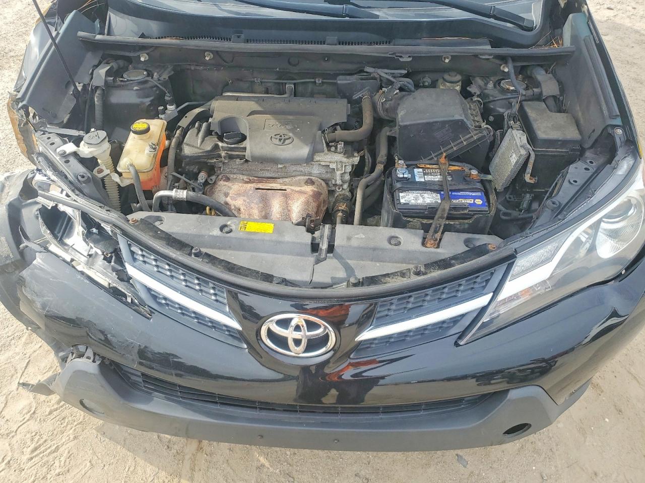 2014 TOYOTA RAV4 XLE photo 12