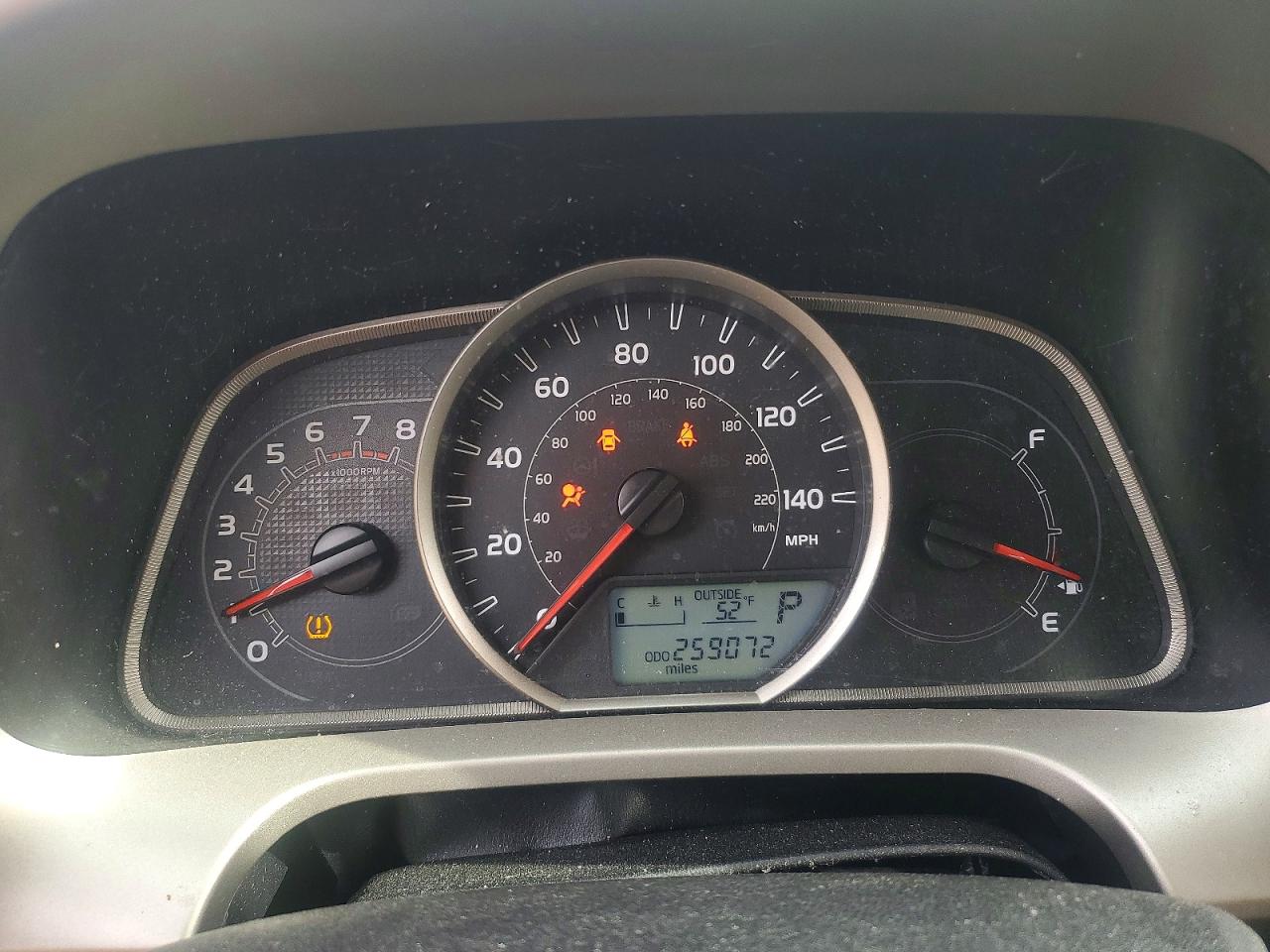 2014 TOYOTA RAV4 XLE photo 9
