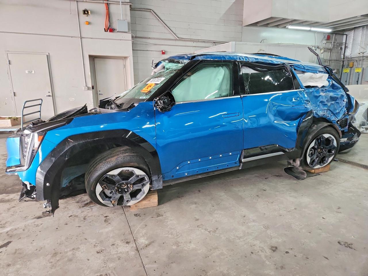 2025 KIA EV9