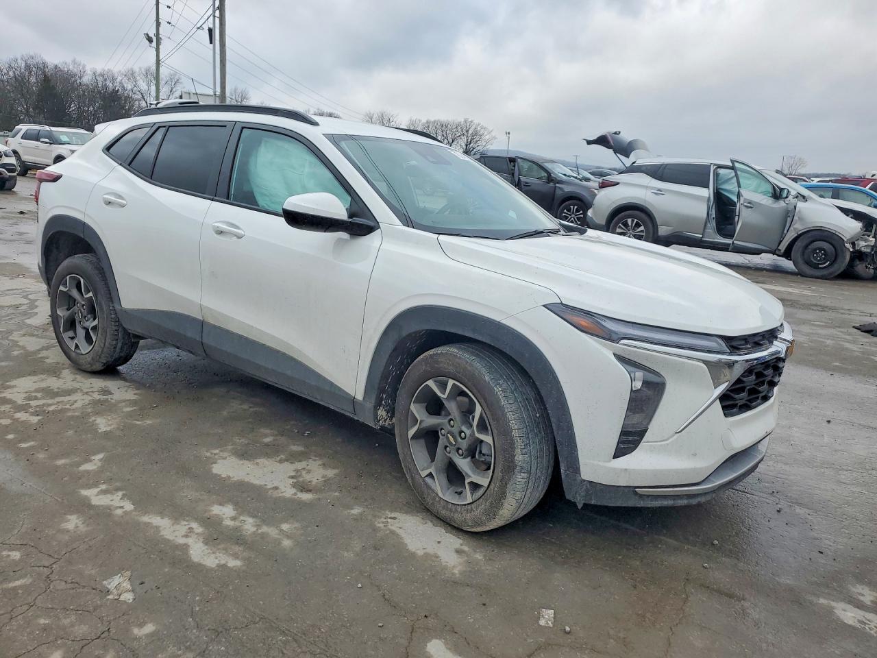 2025 CHEVROLET TRAX 1LT photo 4