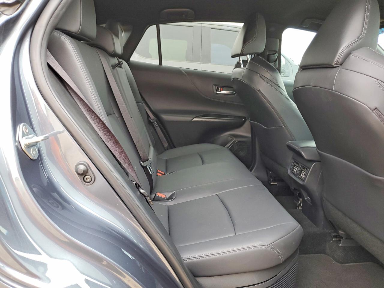 2023 TOYOTA VENZA LE photo 19