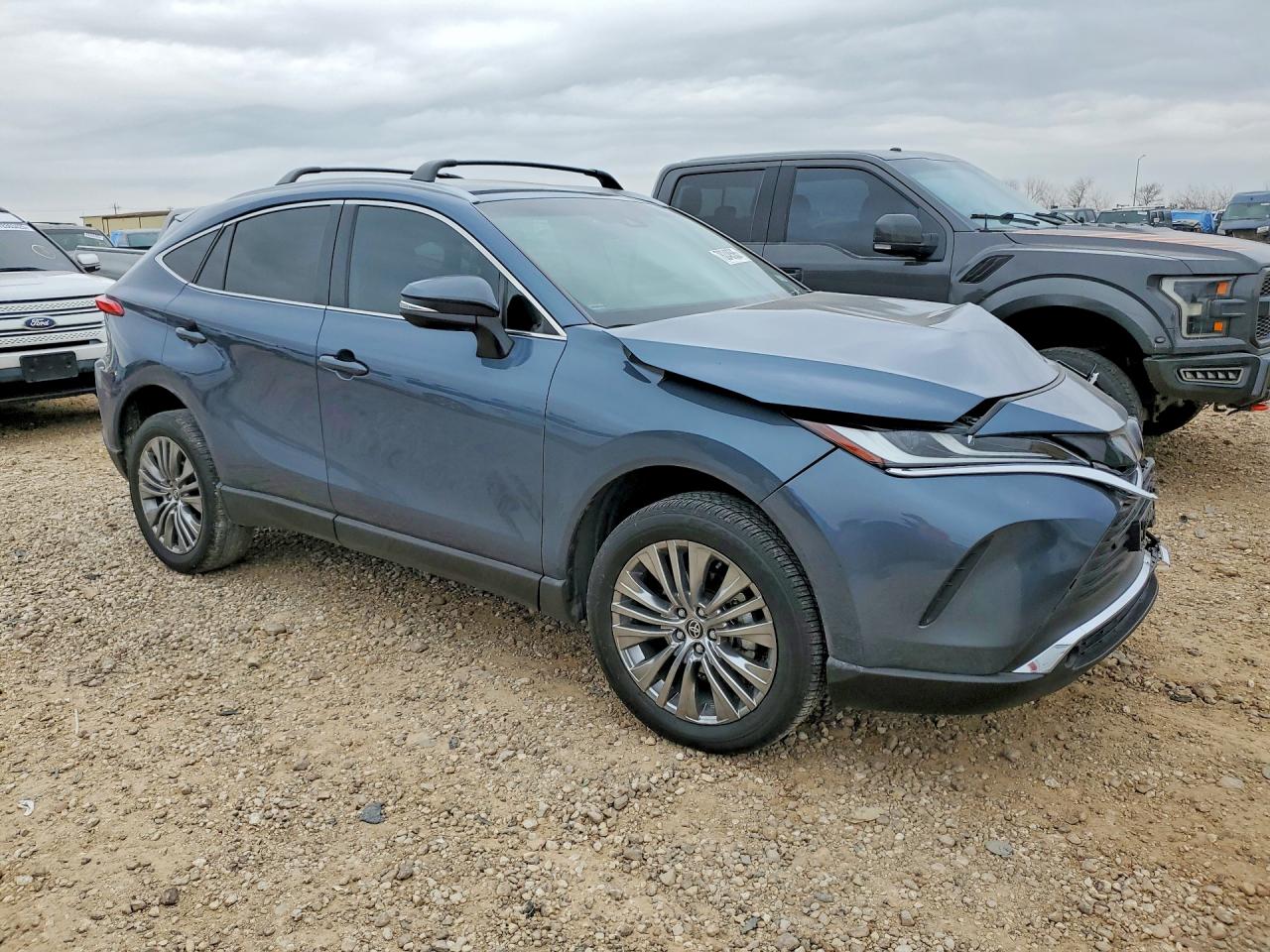 2023 TOYOTA VENZA LE photo 7