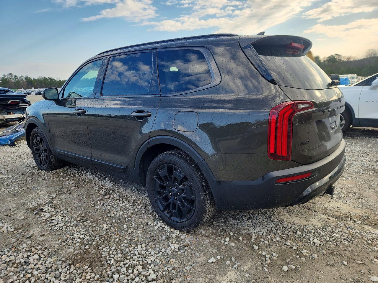 2021 KIA TELLURIDE EX photo 2