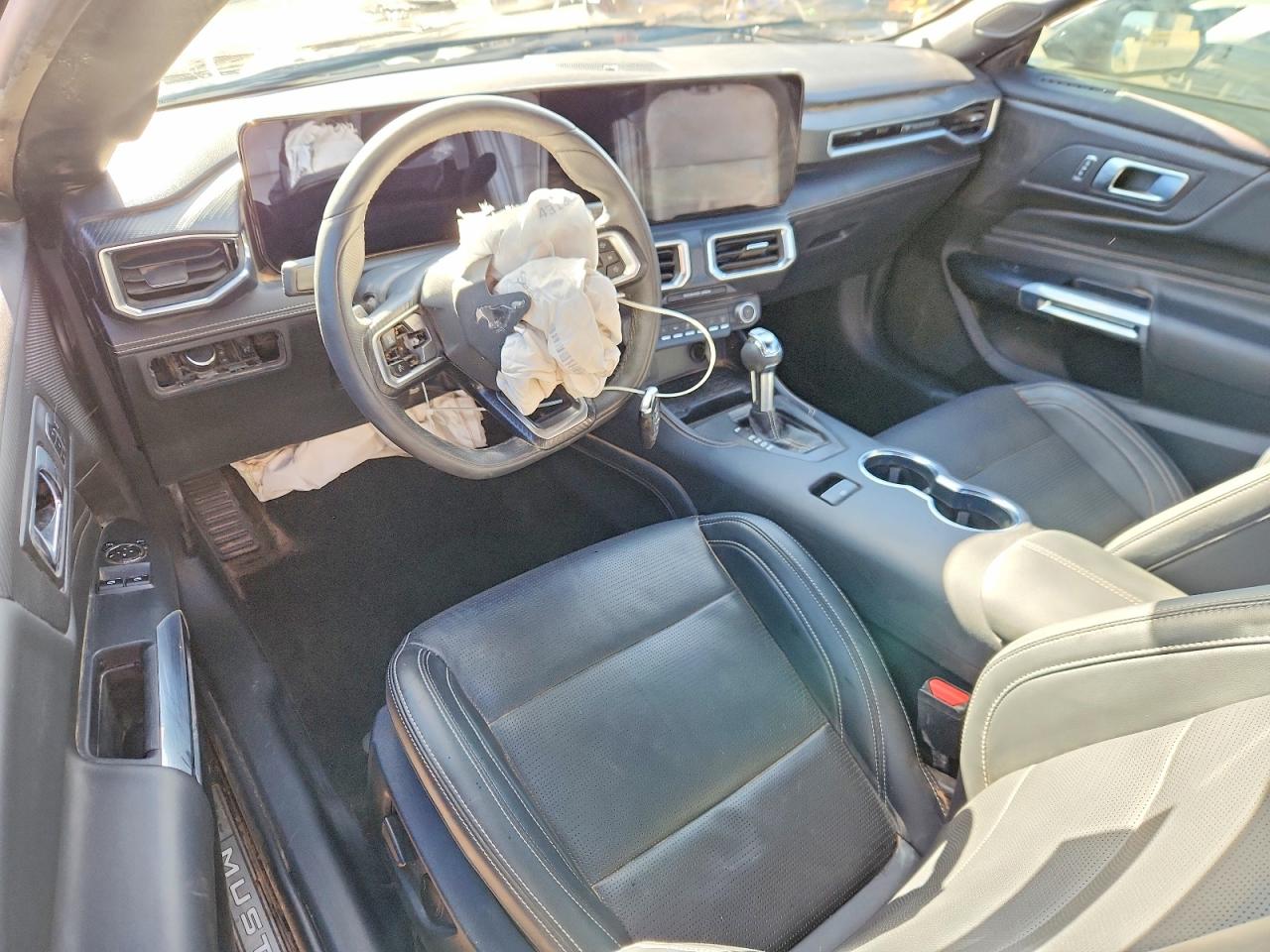 2024 FORD MUSTANG GT photo 15