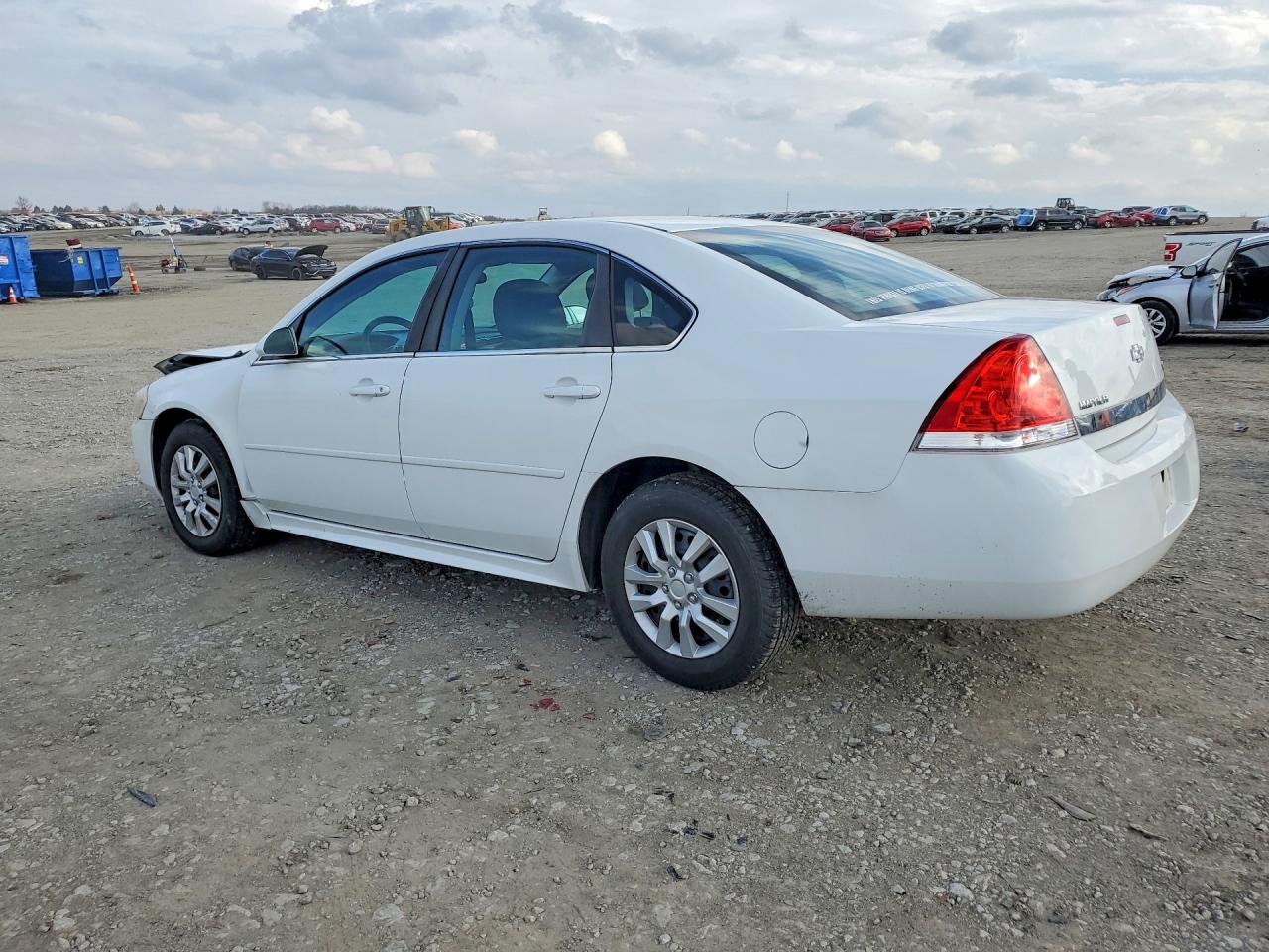 2011 CHEVROLET IMPALA LS photo 2