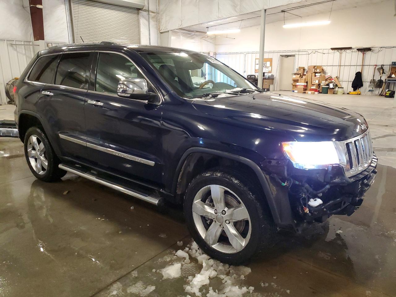 2012 JEEP GRAND CHEROKEE OVERLAND photo 4