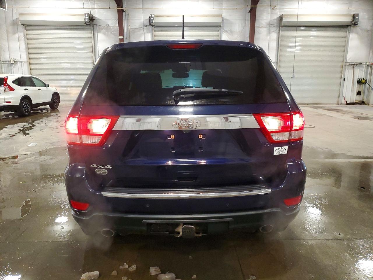 2012 JEEP GRAND CHEROKEE OVERLAND photo 6