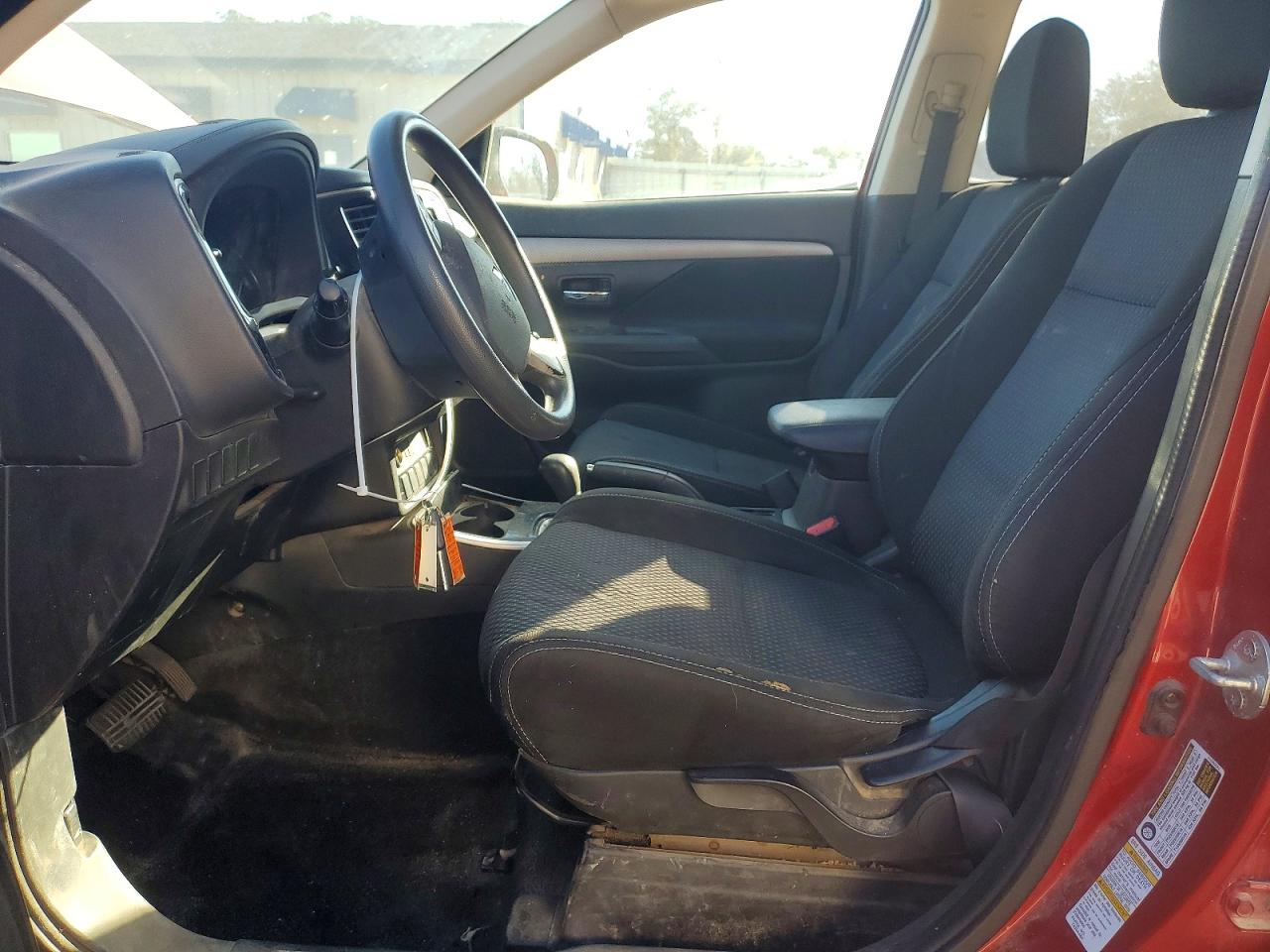 2018 MITSUBISHI OUTLANDER ES photo 13