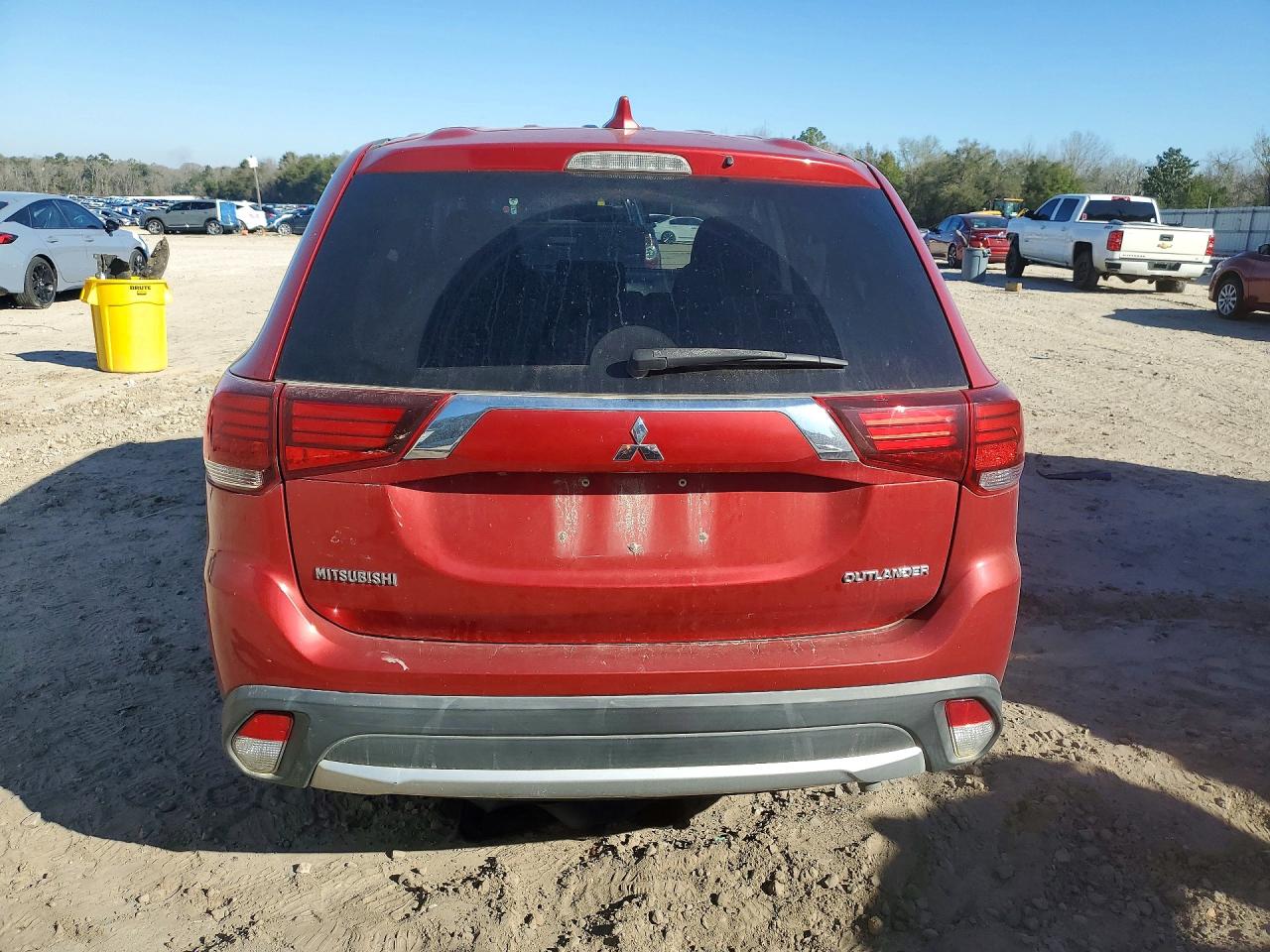 2018 MITSUBISHI OUTLANDER ES photo 11