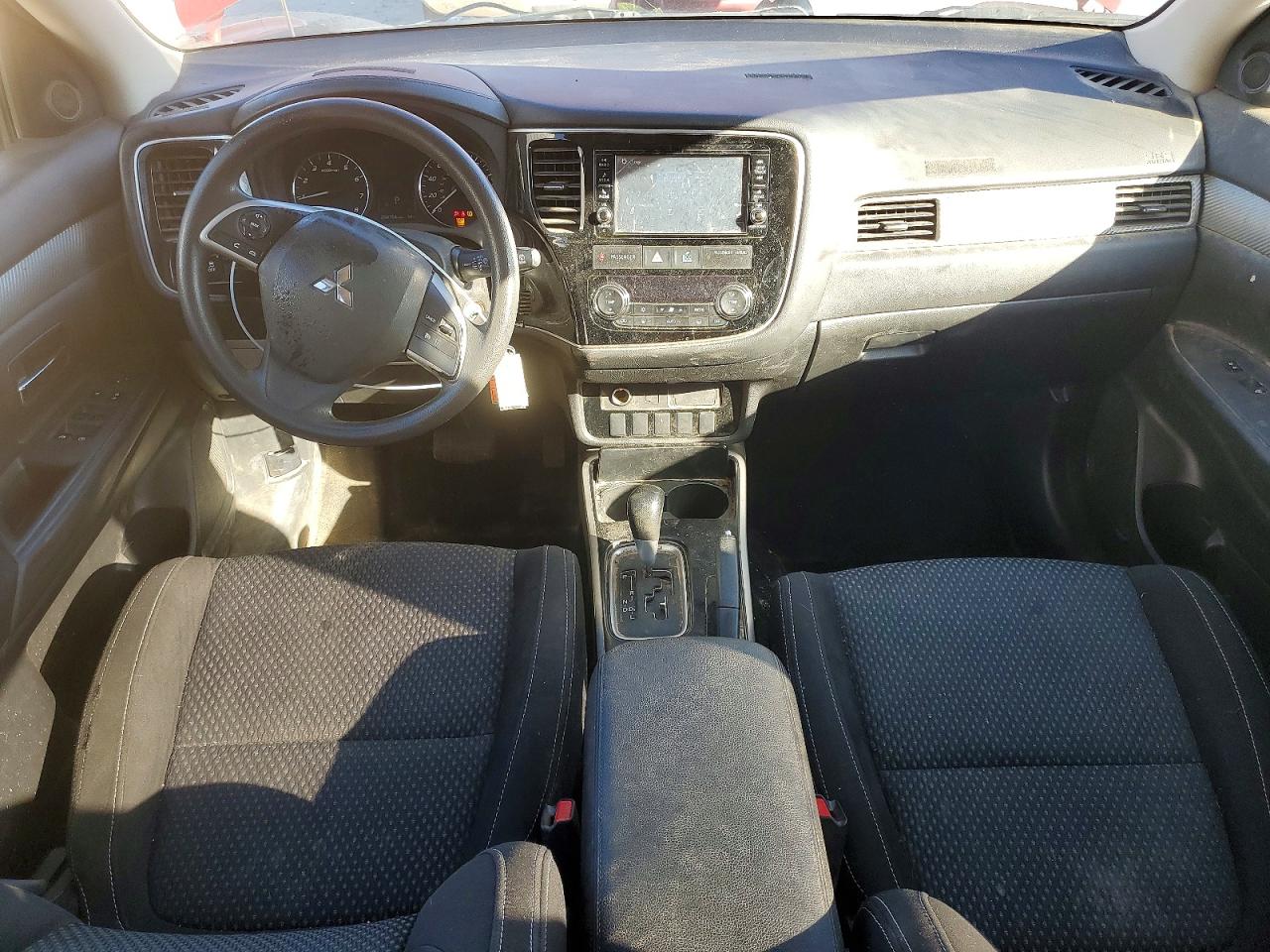 2018 MITSUBISHI OUTLANDER ES photo 15