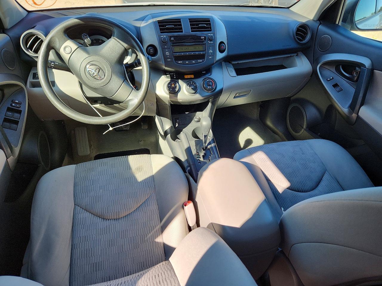 2011 TOYOTA RAV4 BASE photo 22