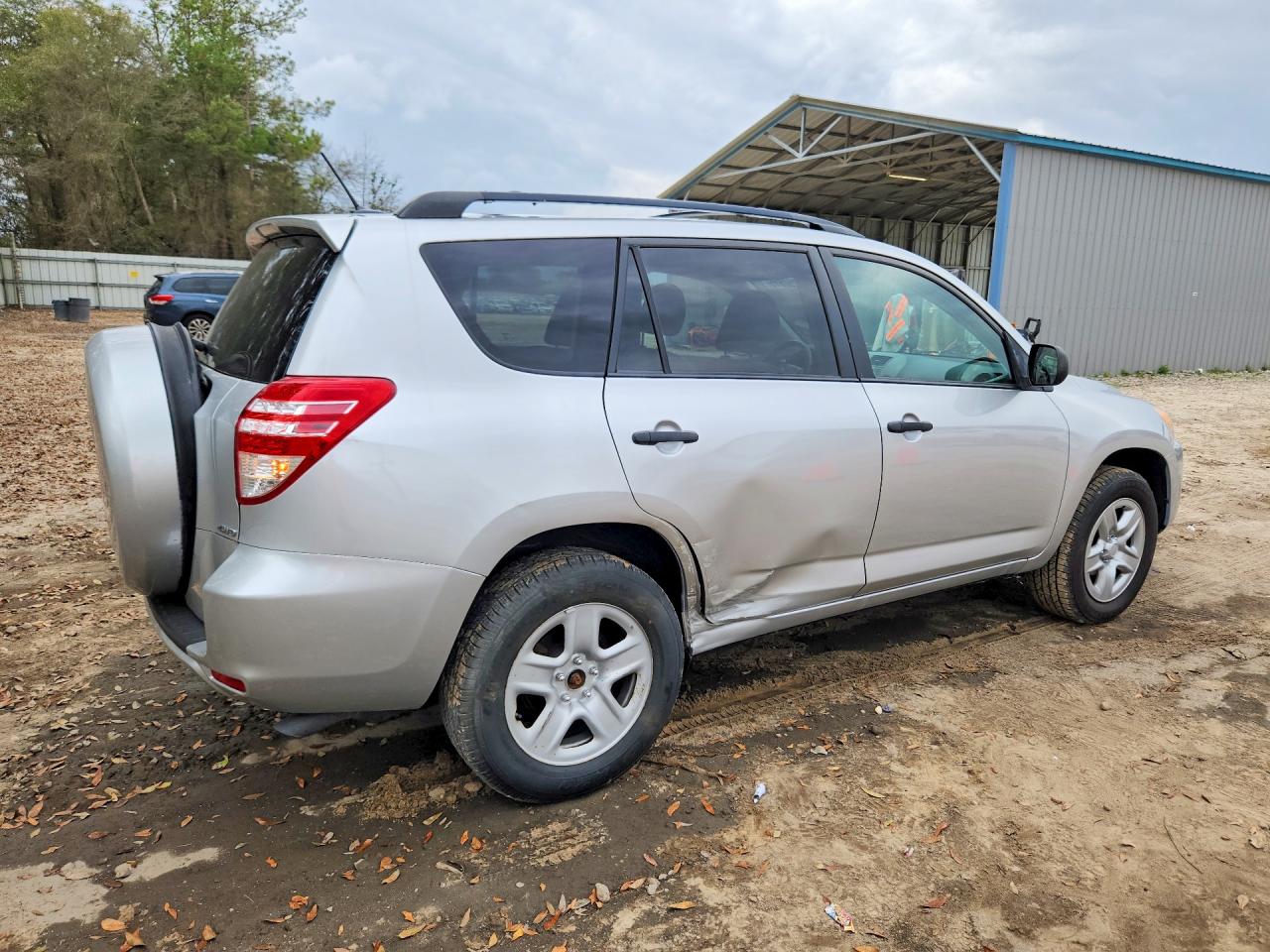 2011 TOYOTA RAV4 BASE photo 7