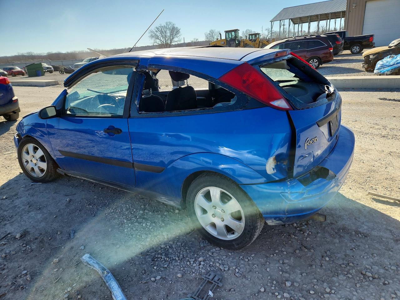 2001 FORD FOCUS ZX3 photo 2