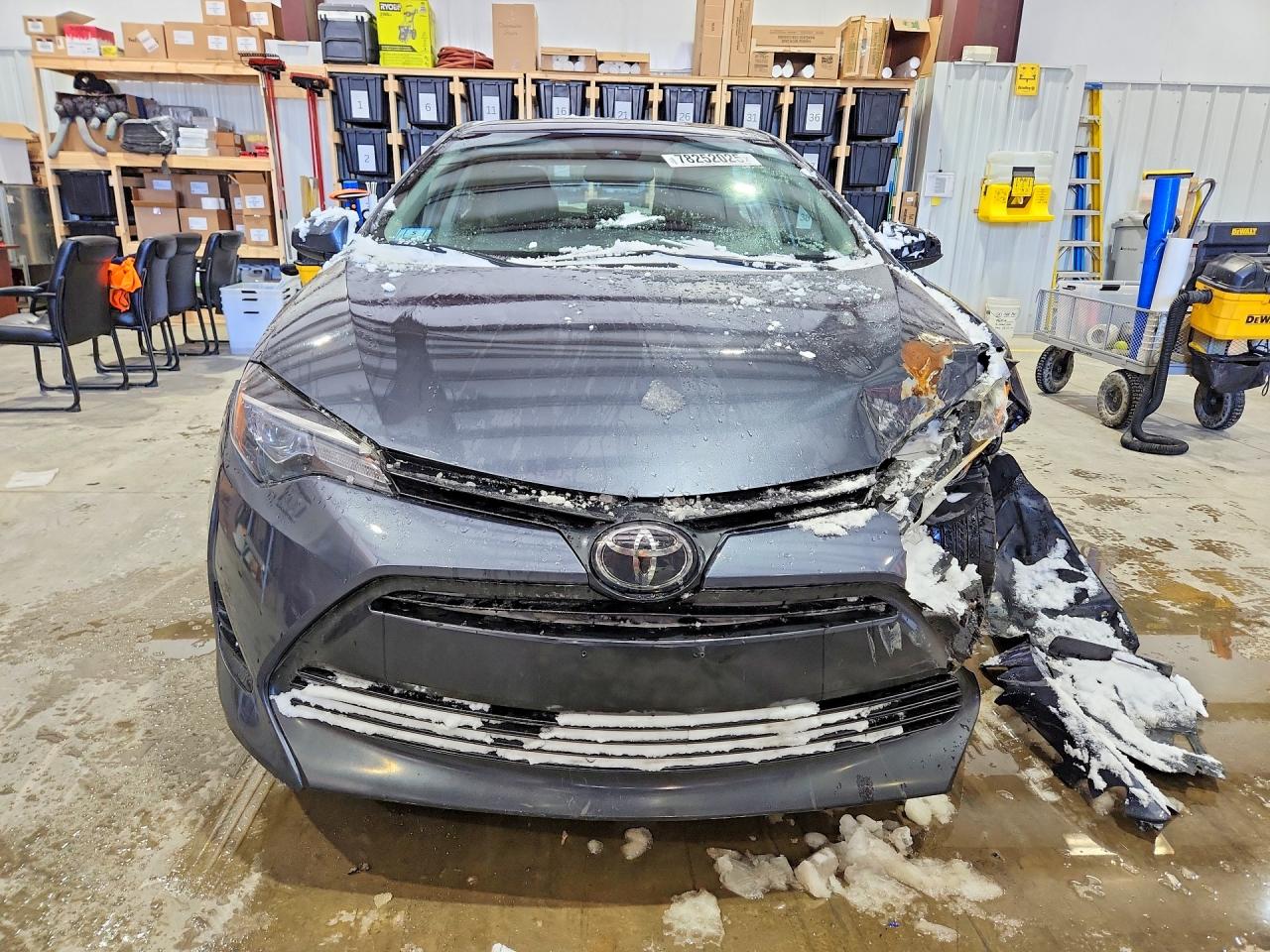 2017 TOYOTA COROLLA BASE photo 5