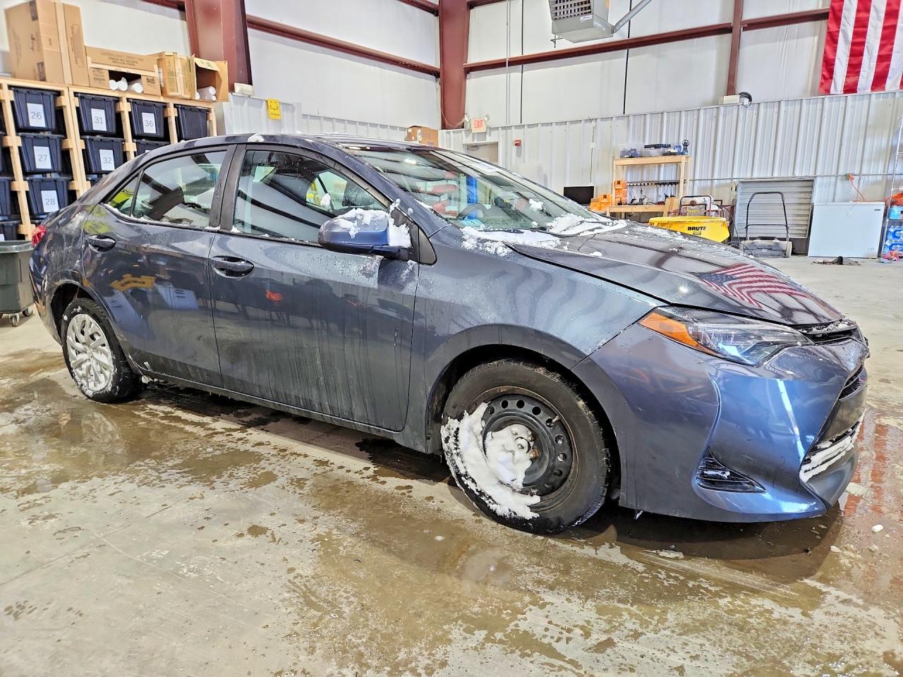 2017 TOYOTA COROLLA BASE photo 4