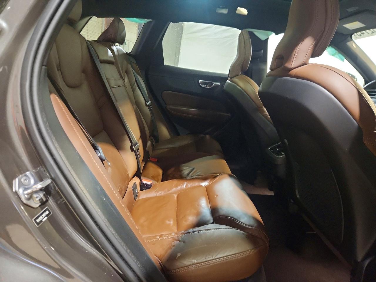 2021 VOLVO XC60 T5 INSCRIPTION photo 31