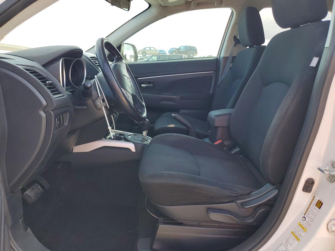 2011 MITSUBISHI OUTLANDER SPORT ES photo 7