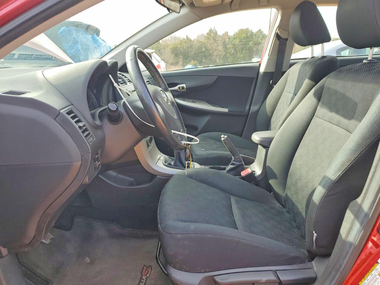 2010 TOYOTA COROLLA S photo 13