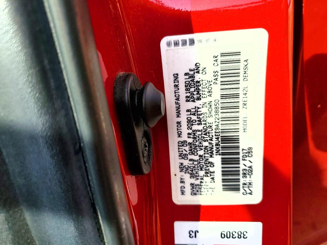 2010 TOYOTA COROLLA S photo 23