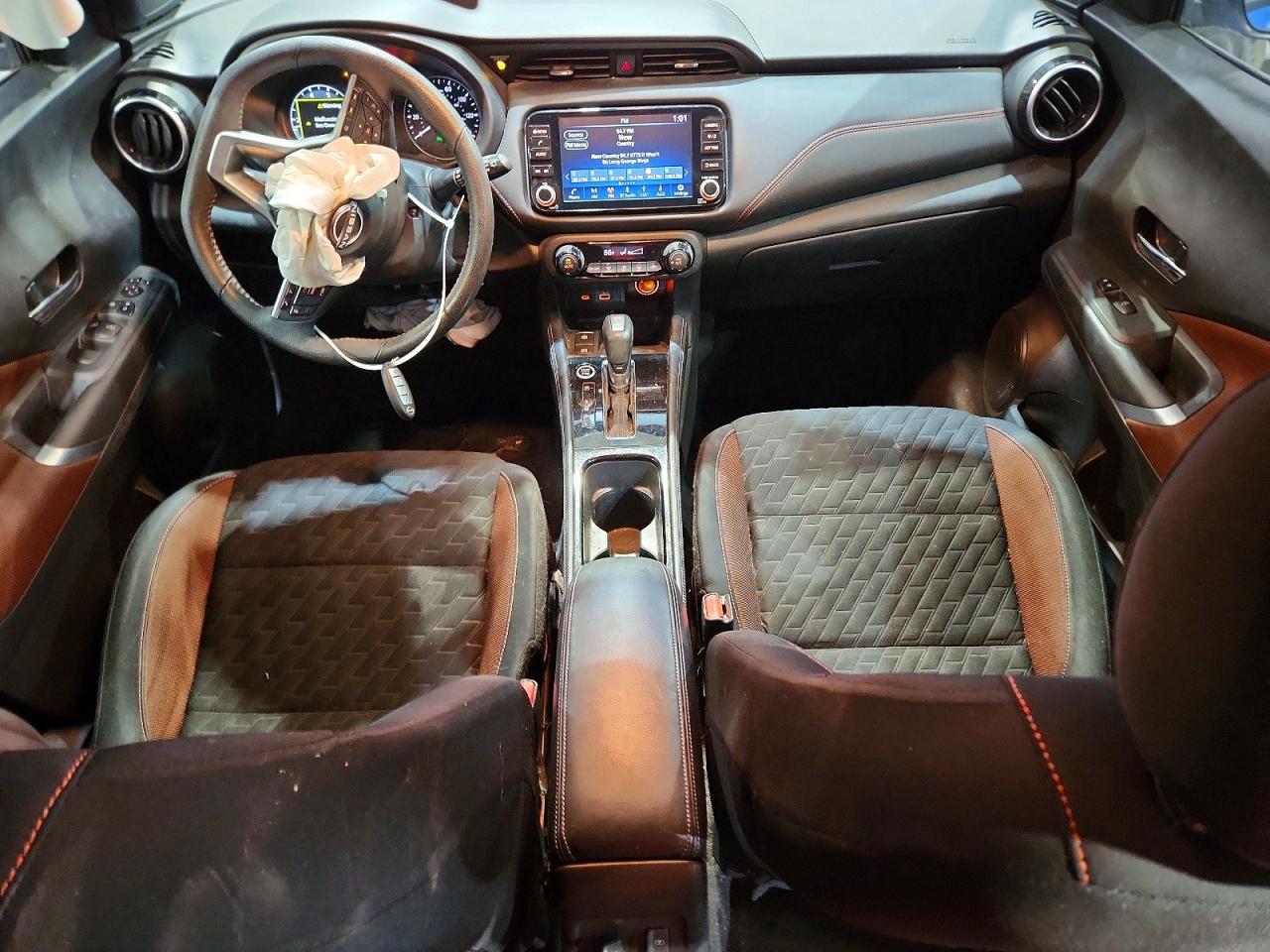 2022 NISSAN KICKS SR photo 22