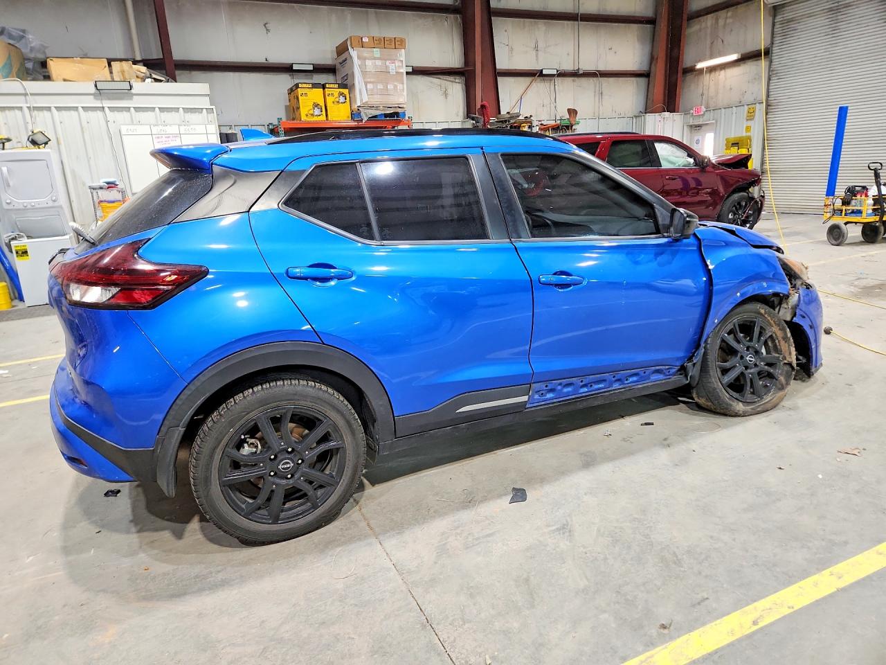 2022 NISSAN KICKS SR photo 7
