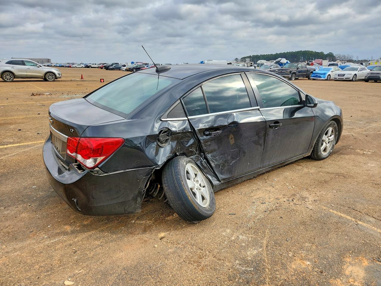 2015 CHEVROLET CRUZE LT photo 3