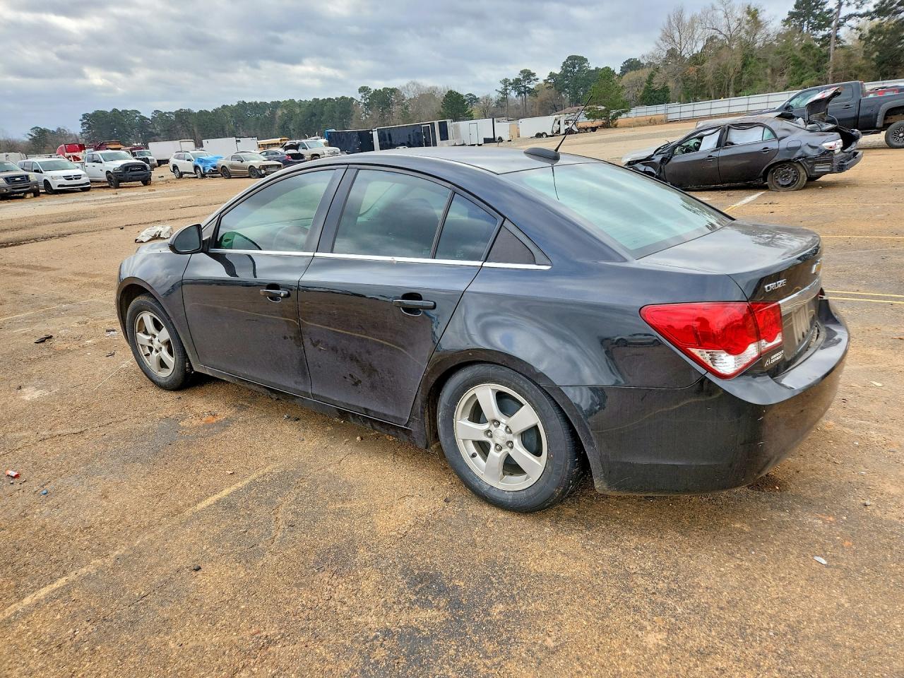 2015 CHEVROLET CRUZE LT photo 2