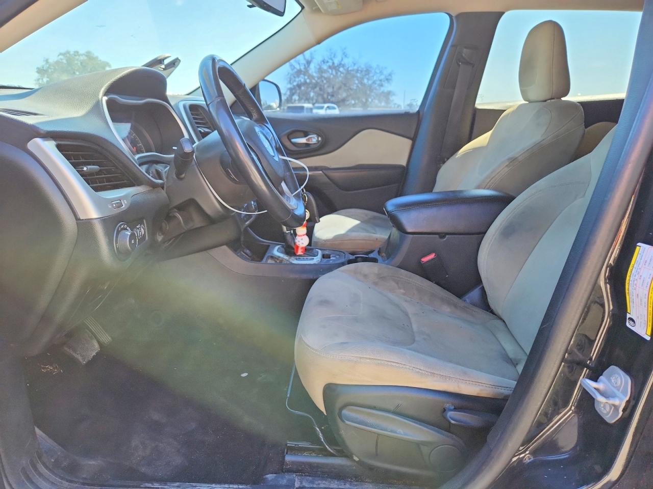 2015 JEEP CHEROKEE LATITUDE photo 19